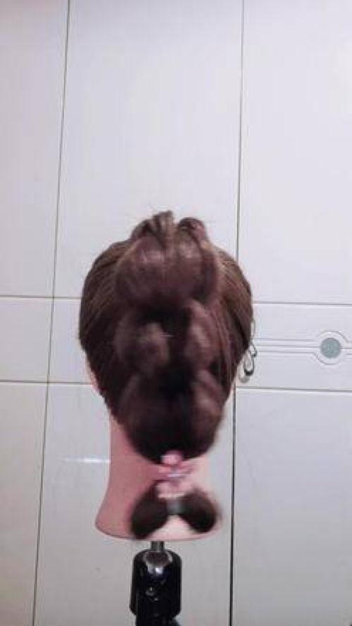 灯笼发簪成人盘发视频,灯笼发簪点缀下的成人盘发艺术